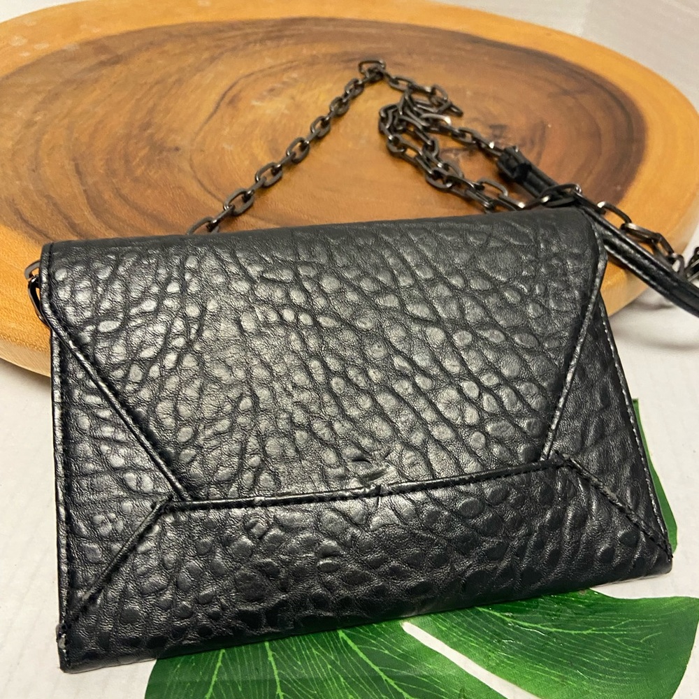 Sydney Love Wallet on a Chain